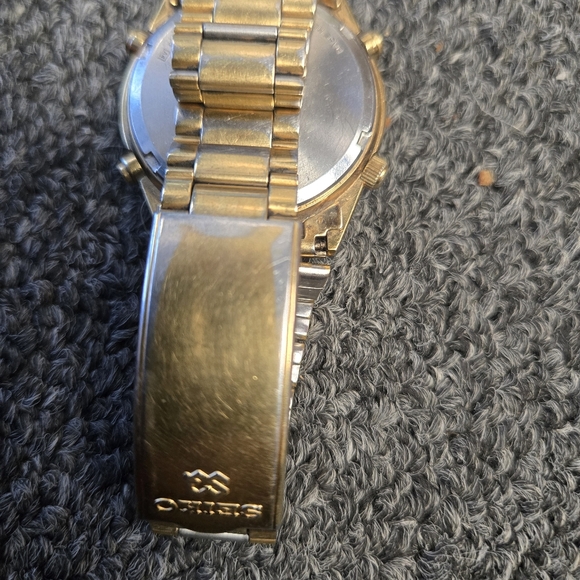 Seiko Gold Tone Men's Chronograph Watch James Bond Watch - Picture 11 of 11